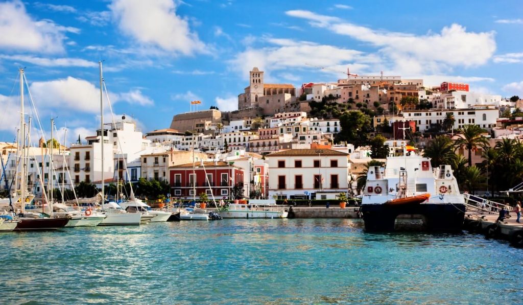Sta versteld van de verborgen juweeltjes onder de villa's in Ibiza-Stad